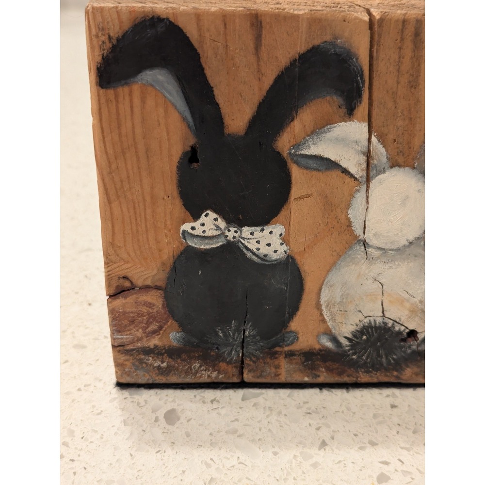 VTG HAND PAINTED BUNNY TABLE SHELF DECOR SPRING‎ EASTER RECLAIMED WOOD RUSTIC - Picture 3 of 11